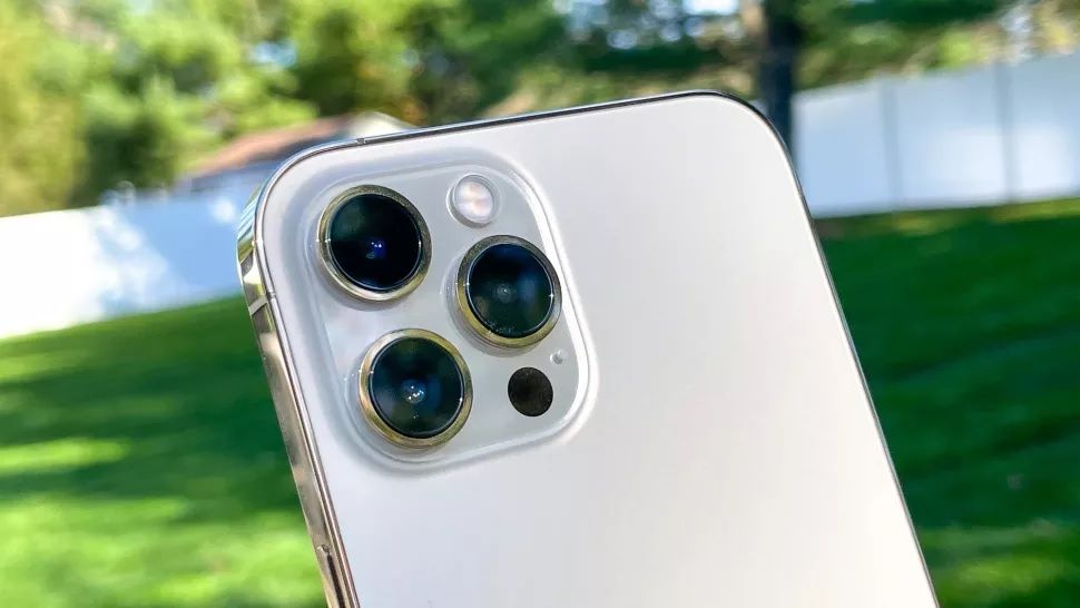 IOS 15.2 Beta 2 introducerar en knapp för att aktivera makroläge i kameraappen på iPhone 13 Pro