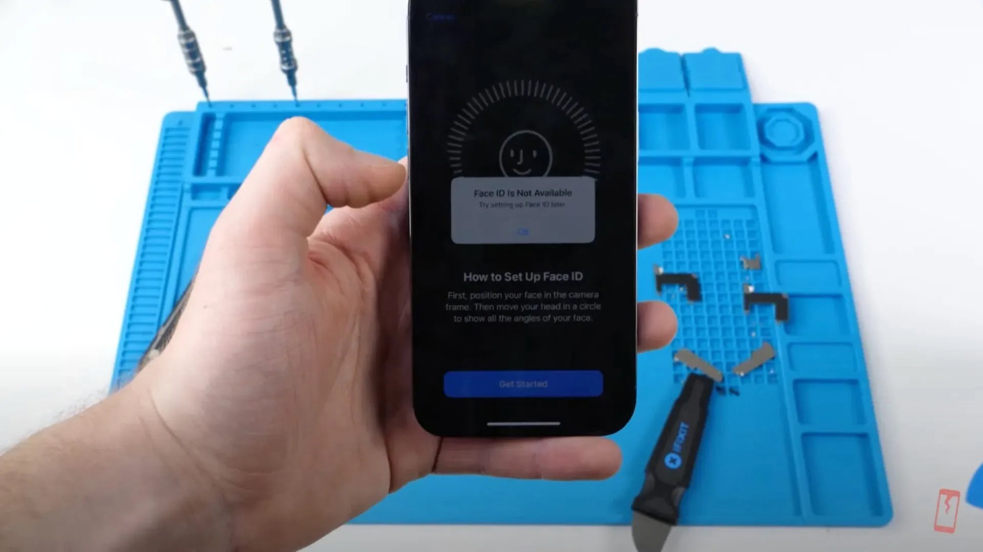 IPhone 13-skärmbyte på tredjepartsservicecenter bryter Face ID