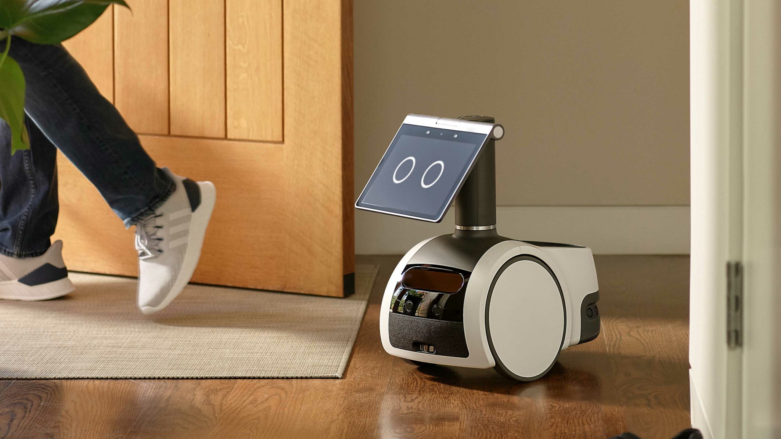 Amazon Fall Hardware Event 2021: en flygande säkerhetsdrönare, humanoid robot, väggmonterad display och mer
