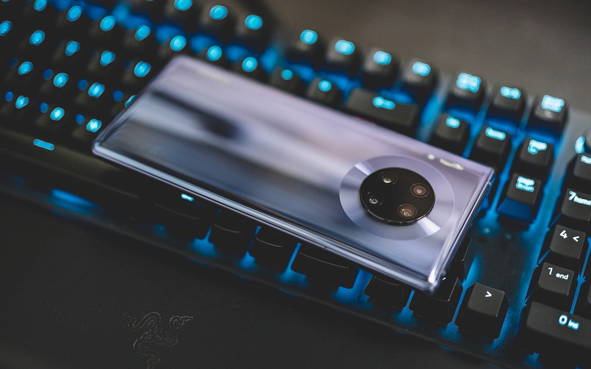 Huawei begraver Samsung i april och blir nummer 1 över hela världen inom smarttelefonförsäljning