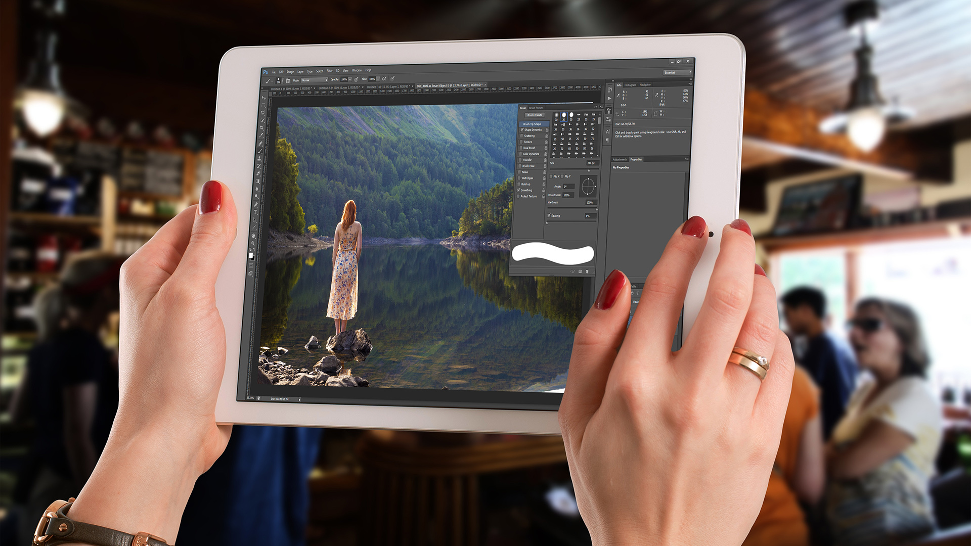 Adobe har äntligen tagit med fullt utvecklat Photoshop till iPad