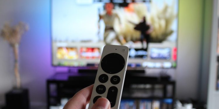 Apple TV får ryska Siri i tvOS 15.2 RC beta