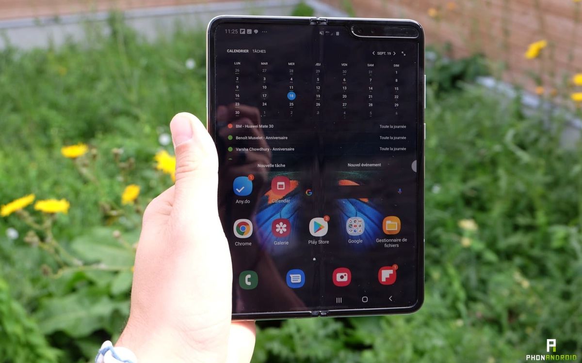 Samsung Galaxy Fold: den främre kameran tar nästa steg och tillåter fotografering i 4K 60 FPS