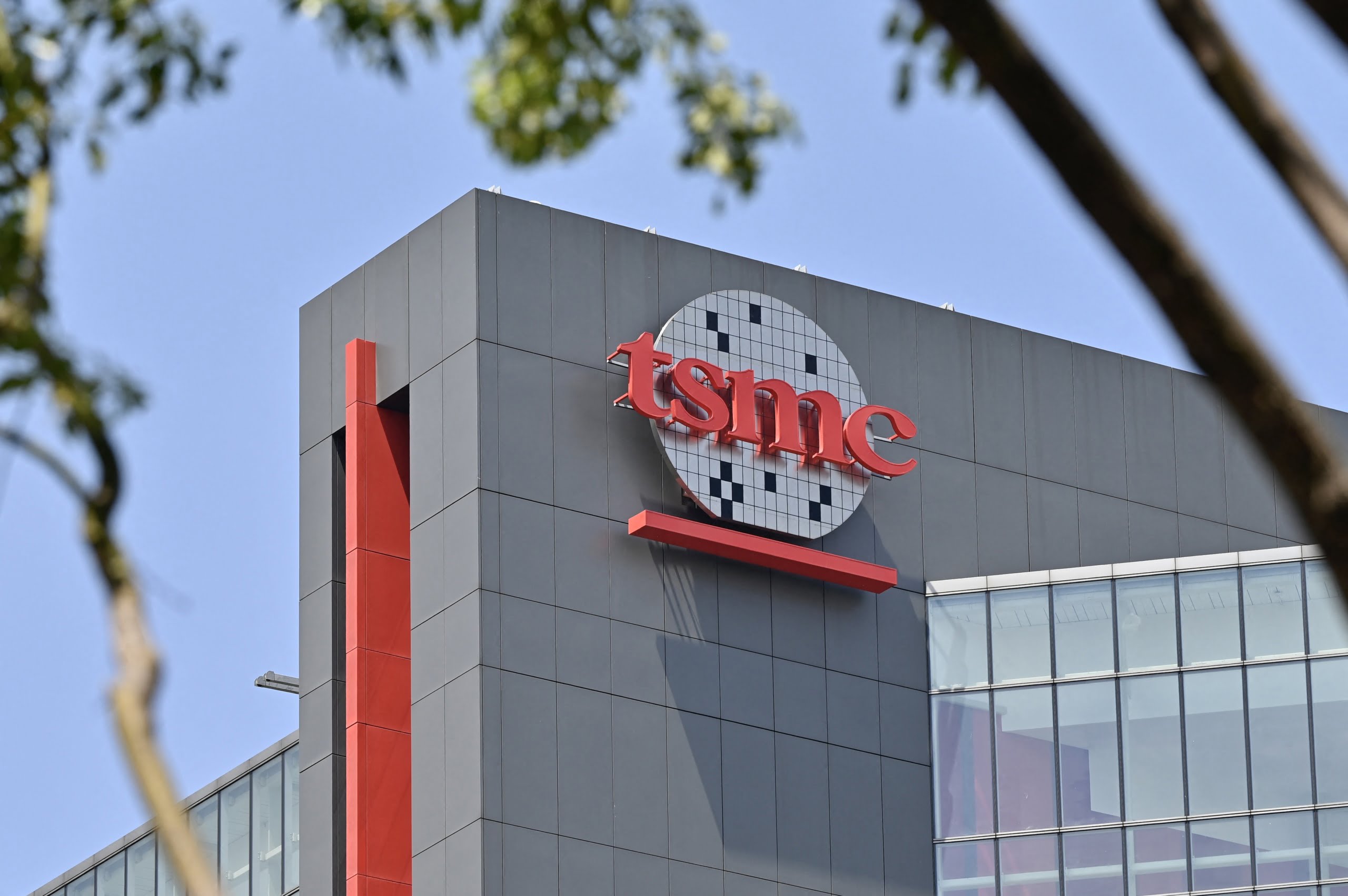 TSMC bekräftar byggandet av en fabrik i Japan och varnar för att chipleveranser kommer att vara “begränsade” under 2022