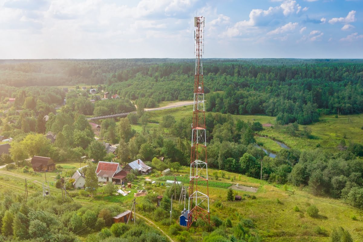 “Utbyggnaden av 4G-nät i byar kommer att kunna accelerera nästan två gånger” – rådet stödde tidigare lagförslaget, som förenklar villkoren för utbyggnaden av basstationer – Aroged