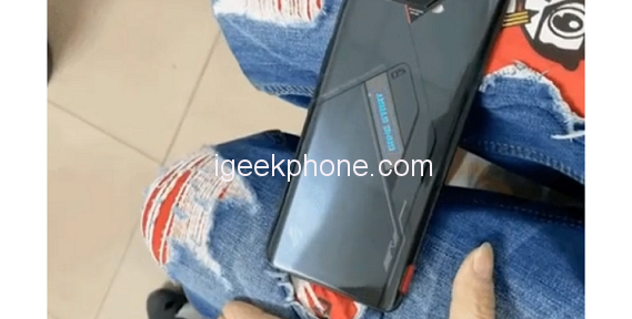 Asus ROG Phone 4/5 hands-on video avslöjar en bakre sekundär display