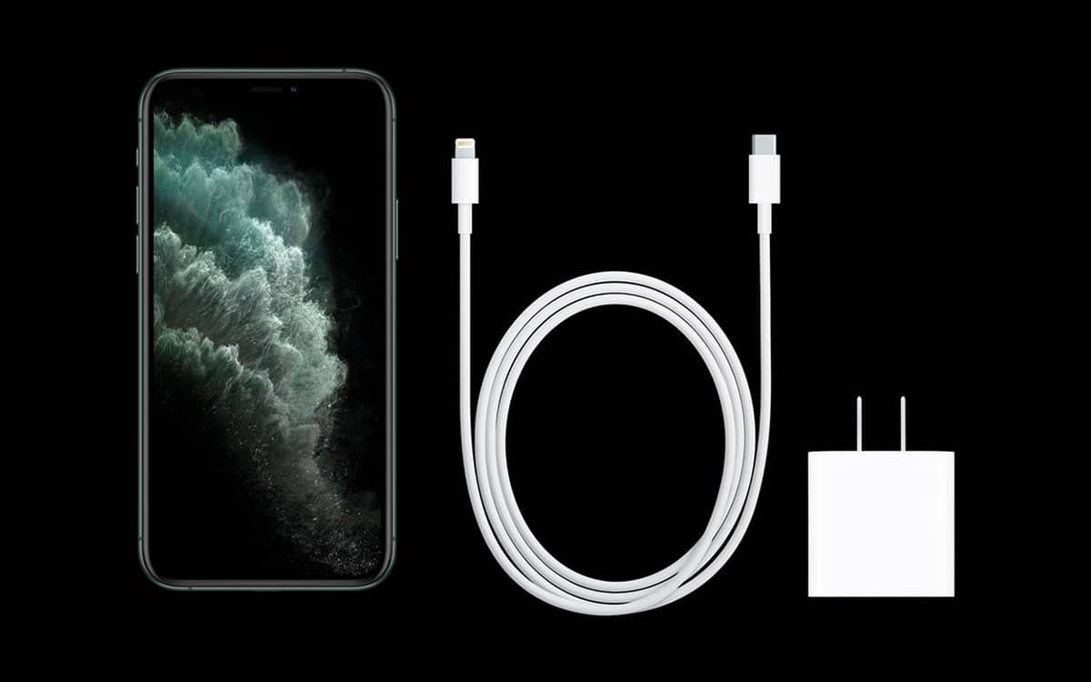 iPhone 12: en undersökning som skickats av Apple bekräftar frånvaron av en laddare i lådan